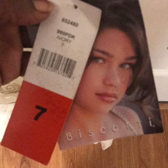 Girls Dress - Picture 6 of 7